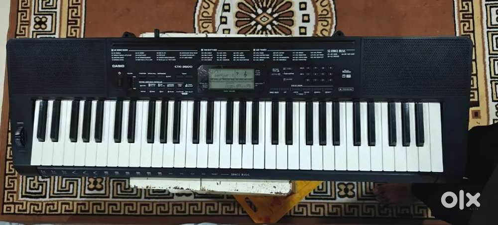 Music keyboard CASIO