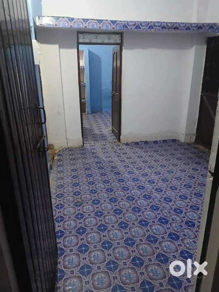 Ashoka garden nagar nigam colony mein 2 room kitchen lath bath