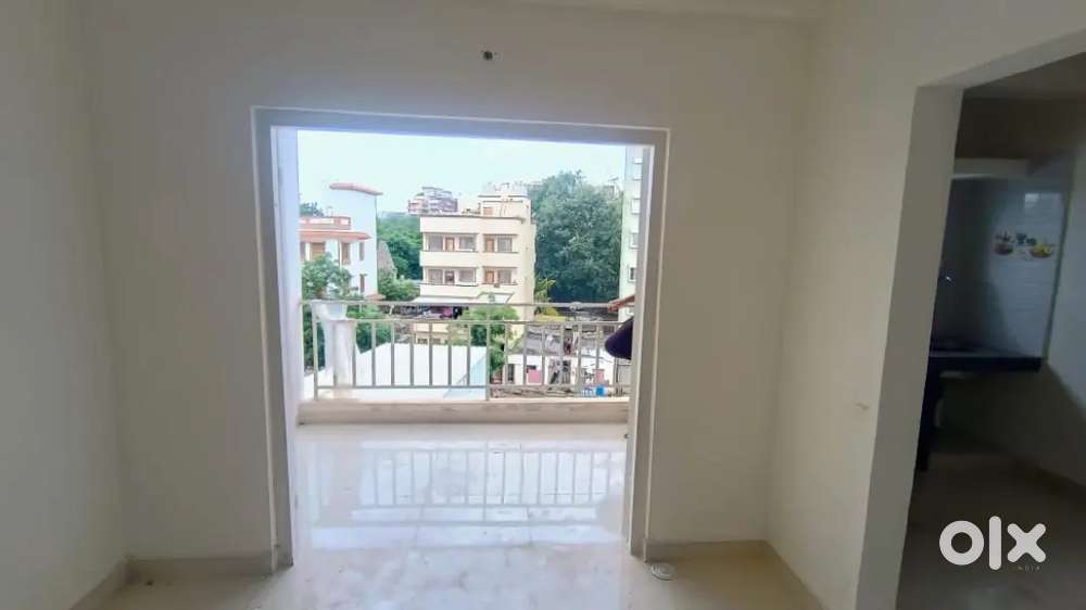 Need 1 male bachelor room mate