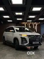 MG Hector Plus Sharp Pro 2.0 Turbo Diesel 6 STR Dual Tone, 2023, Die..
