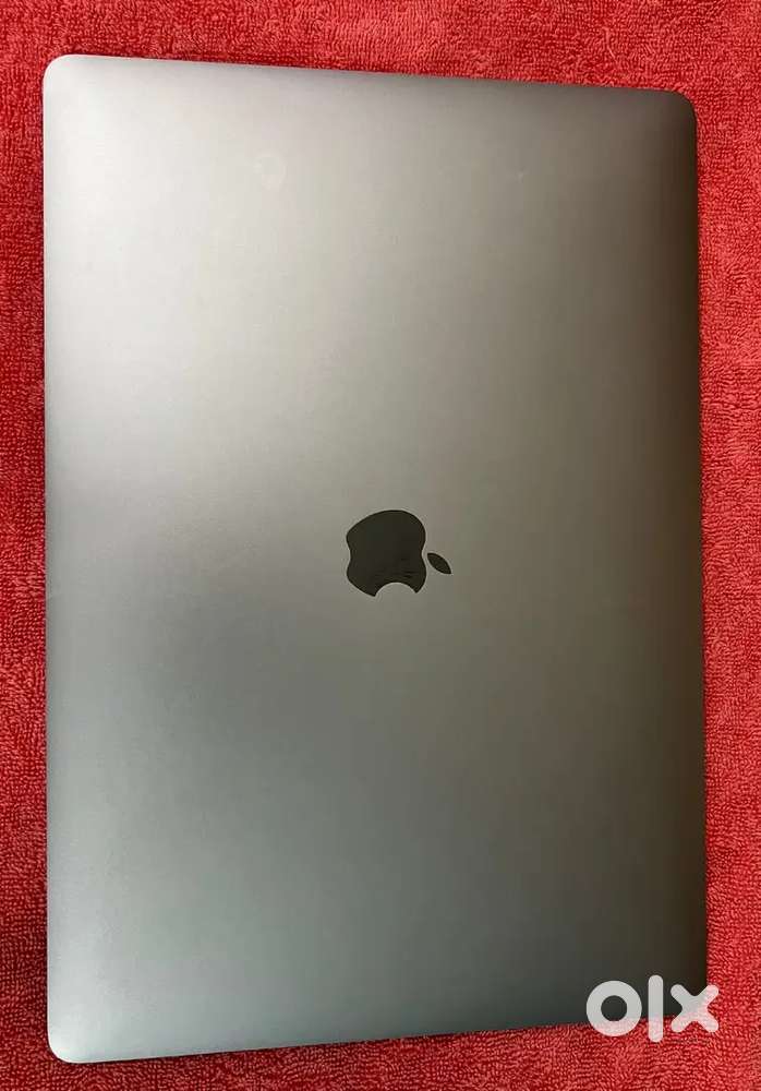 Apple Macbook pro i9 Touchbar model