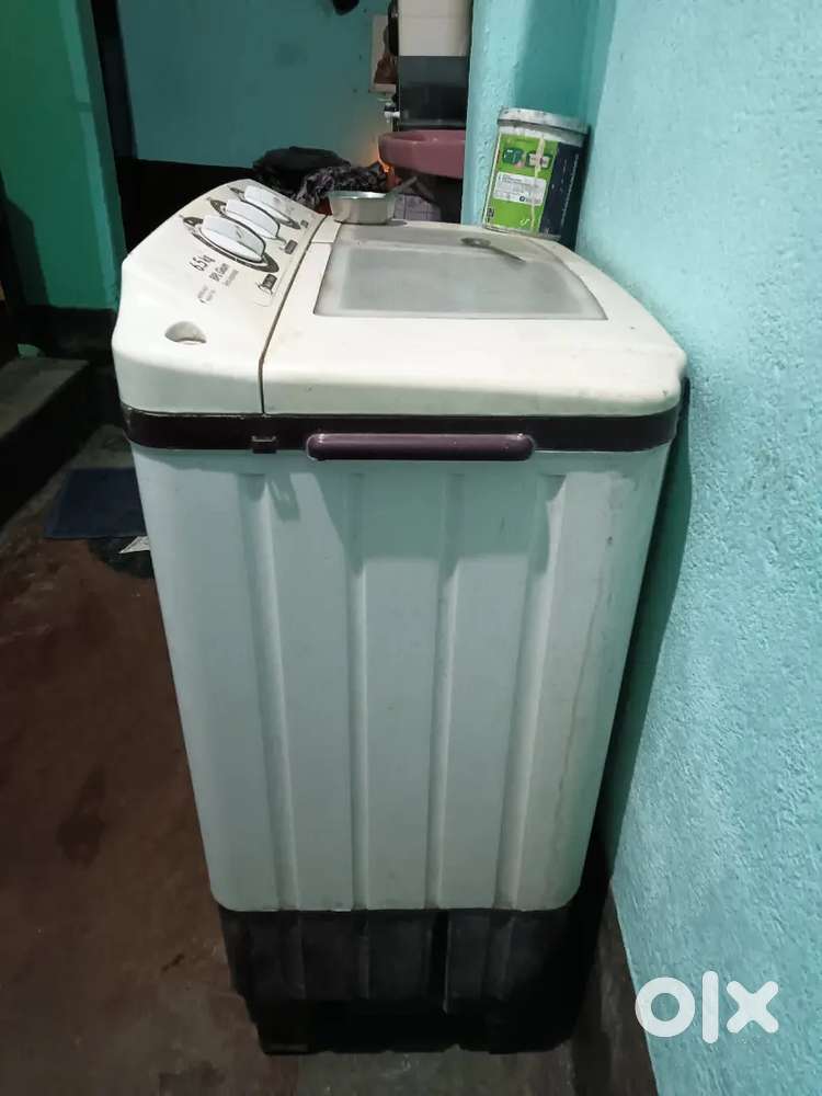 2 year old BPL 6.5 kg semi automatic washing machine