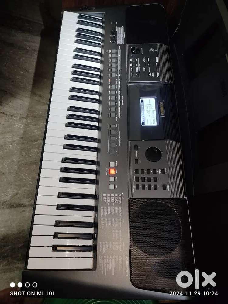 Brand new Condition Yamaha keyboard i 500