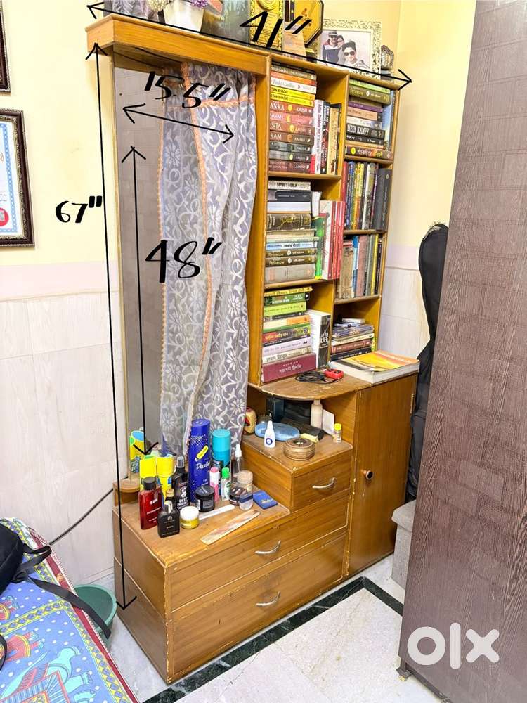 Woden dressing table with storage