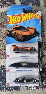 Hot wheels set of 3