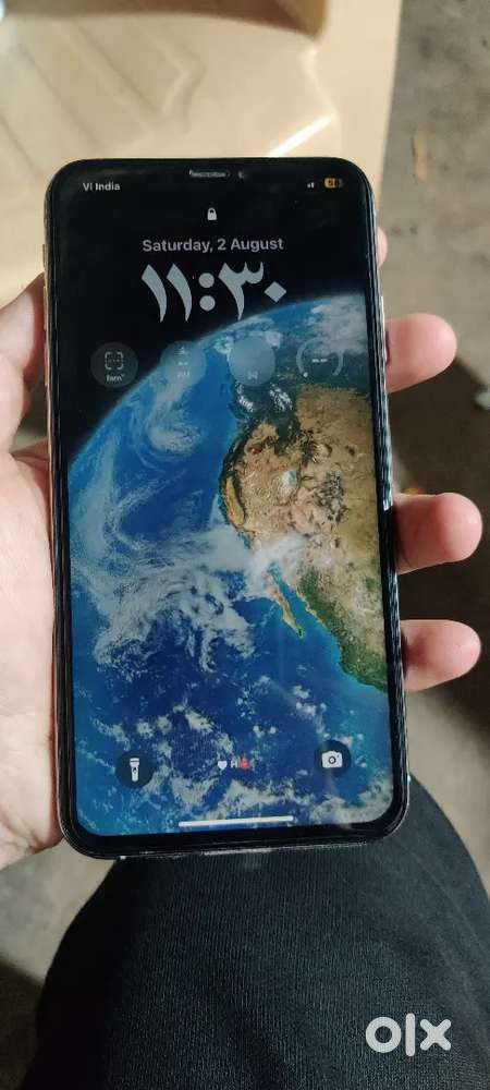 I phone xs max 64GB