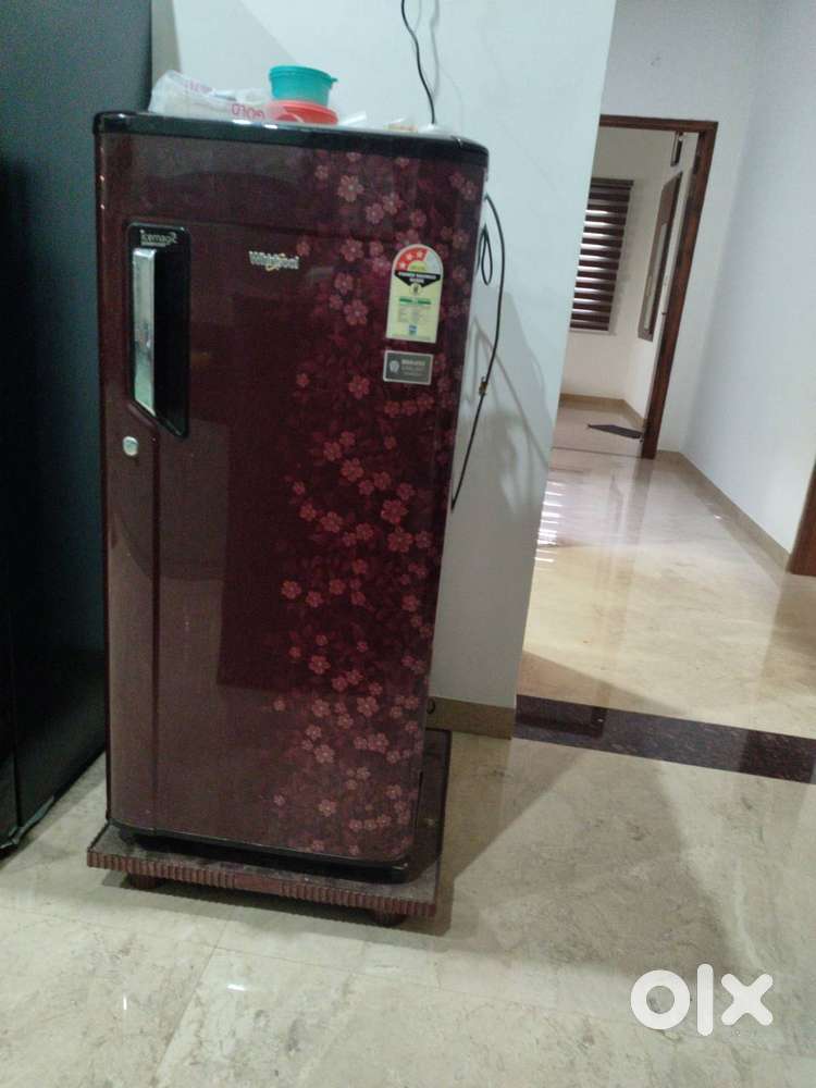 Whirlpool Fridge 185 litres