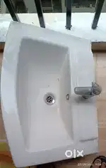Wash basins with full pedestal height