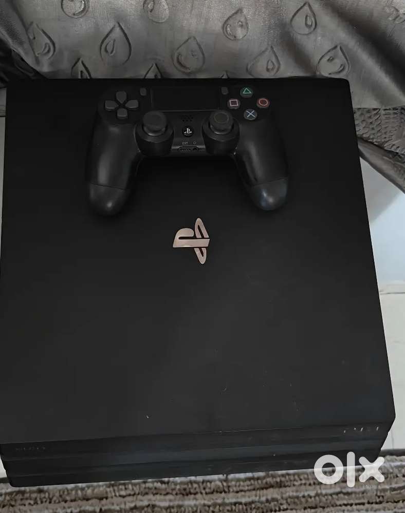 PlayStation 4 Pro (1TB) with 4K resolution & Dolby support
