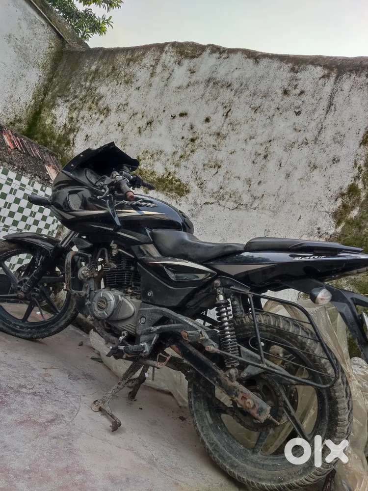 BAJAJ PULSAR