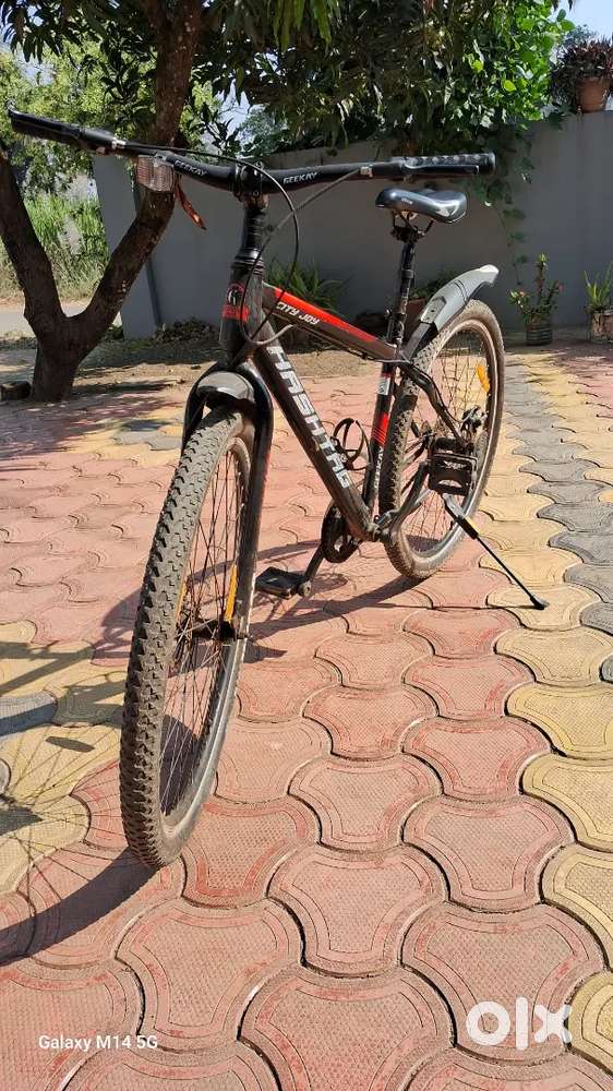 सिटी जॉय GK Hashtag कंपनी ची सायकल विकणे आहे.