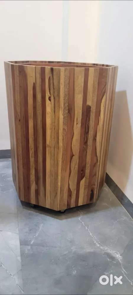 Oak & Ember
( BAR TABLE )