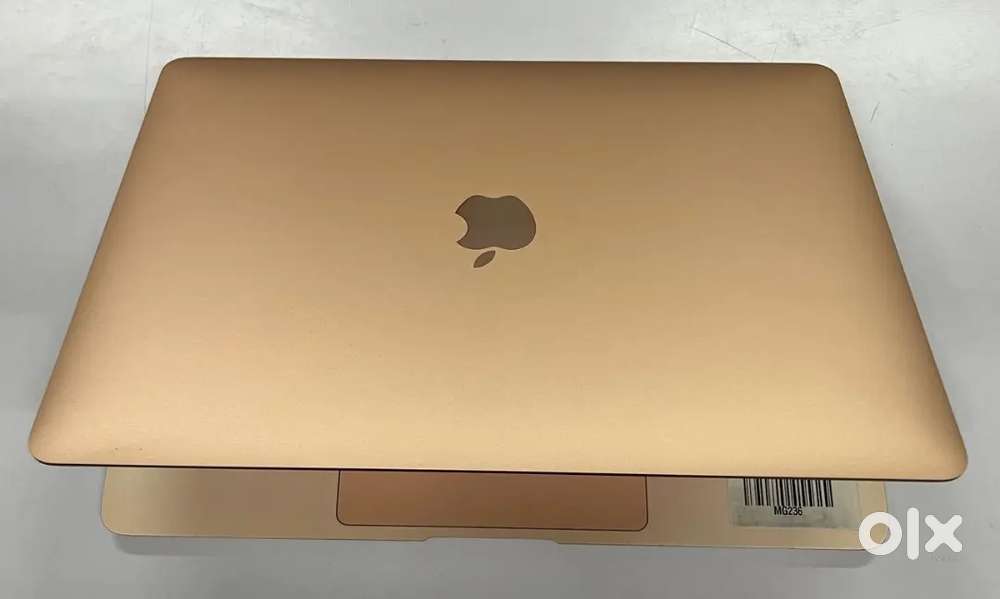 Mac Book air M1 slim laptop, 8gb ram, 256gb SSD,13.3 screen