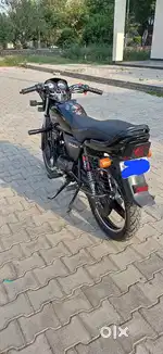 Hero splendor xtec i3s full black for sale in good condition