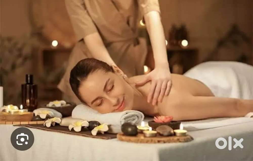 Female massage therapist required