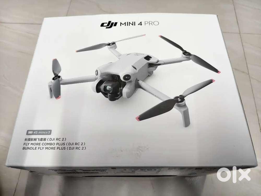 Dji mini 4 pro fly more combo plus RC2 controller 45min batteries