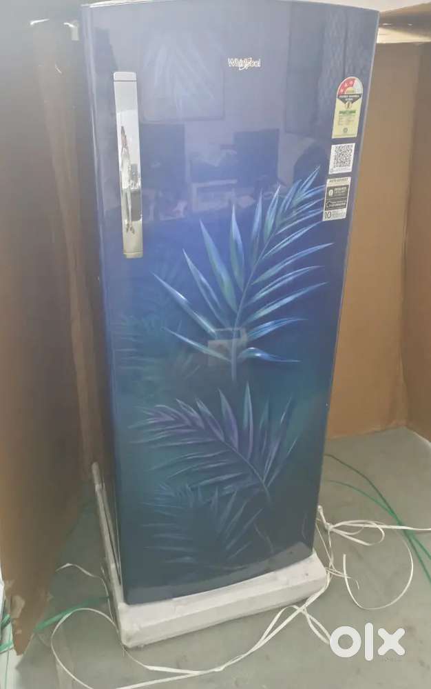 New fridge 8 days old only 1 saal fridge warranty or 10 saal ki co war