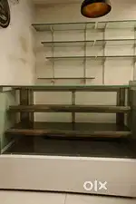 2 Cakes display cooling and non cooling counters for SALE