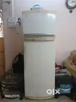 Whirlpool Fridge in clean condition