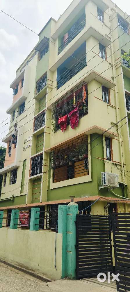 Mohisila colony me 3 BHK Flat Main toad par