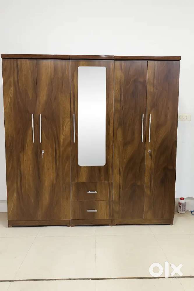 5 DOOR WARDROBE  FREE DELIVERY