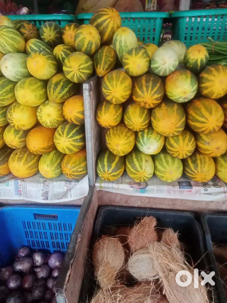 Salesman for a vegetable shop