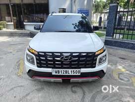 Hyundai Venue N Line N8 DCT Dual Tone, 2022, Petrol