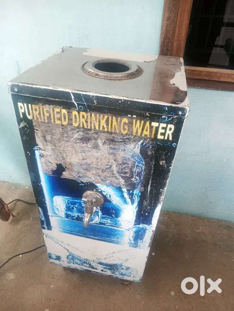 Mineral water fridge for shops and hotels