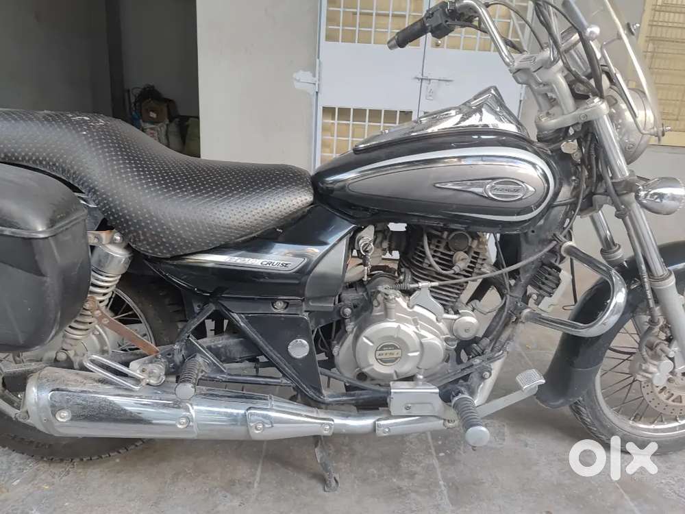 Perfect condition, no damages , side box attached and included.