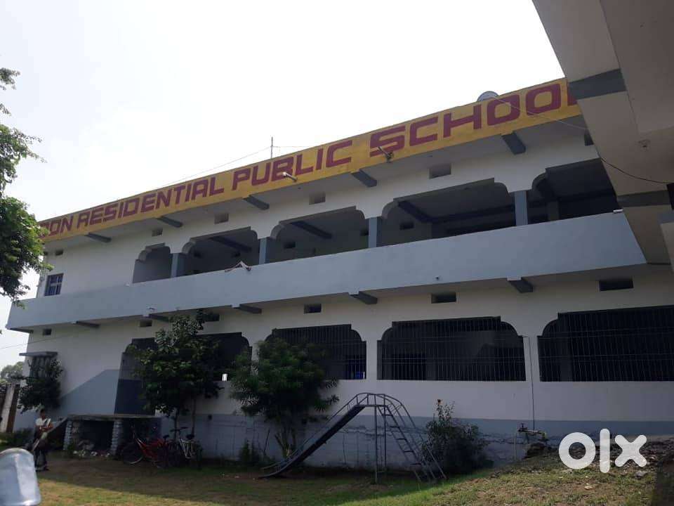 For rent office/godown/school space