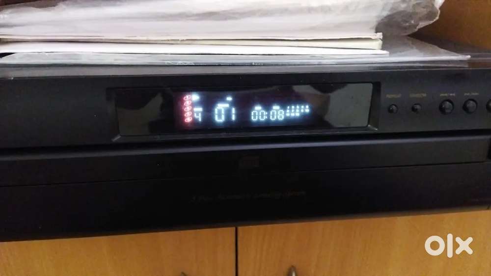 Denon 5 Audio CD/ MP3 Changer in very