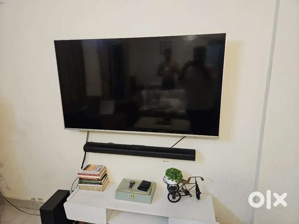 Hardly used 55 Inch TV in perfect working condition