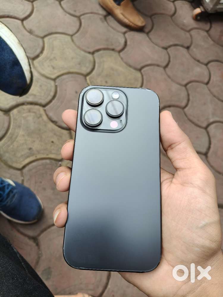 Fresh iPhone 16 pro