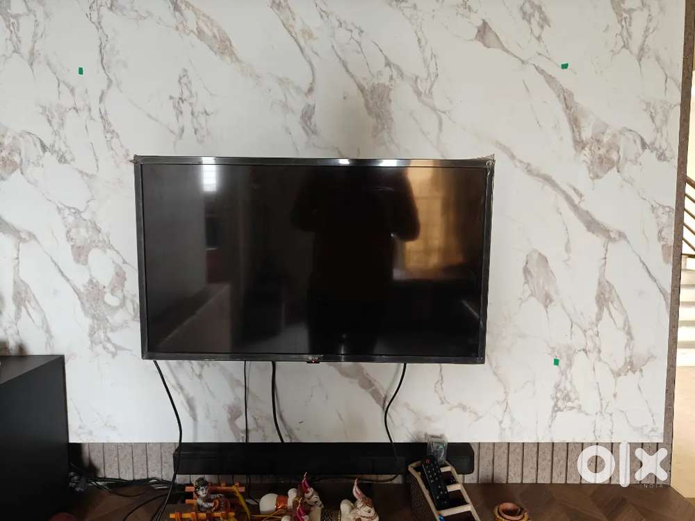 LG TV Smart TV 32 Inch