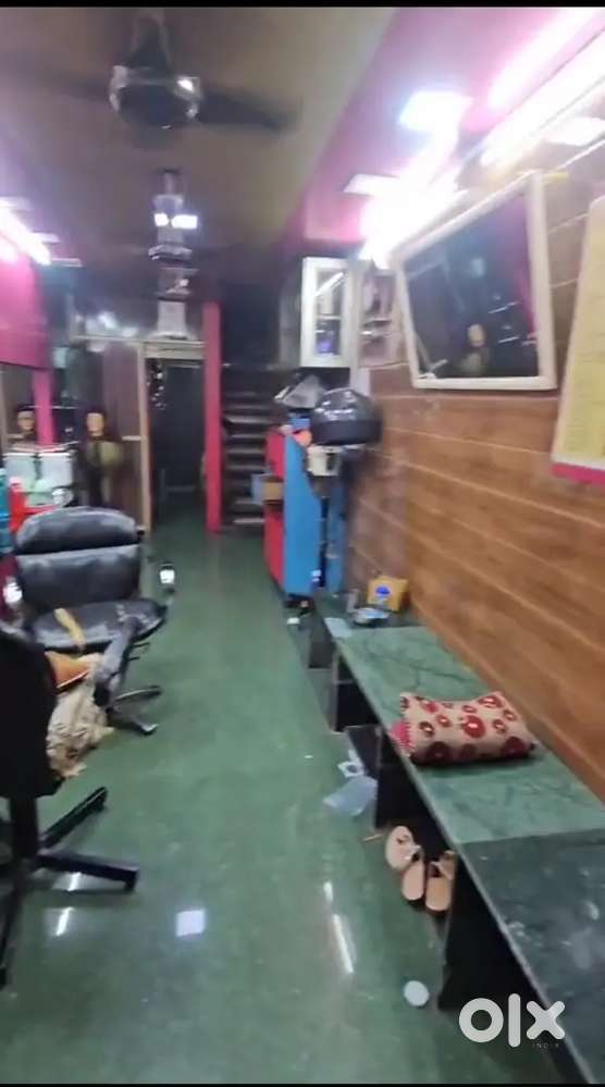 Fully furnished With Setup Beauty Parlour Rent Chembur west