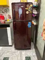 WHIRLPOOL FRIDGE 250 LITRES