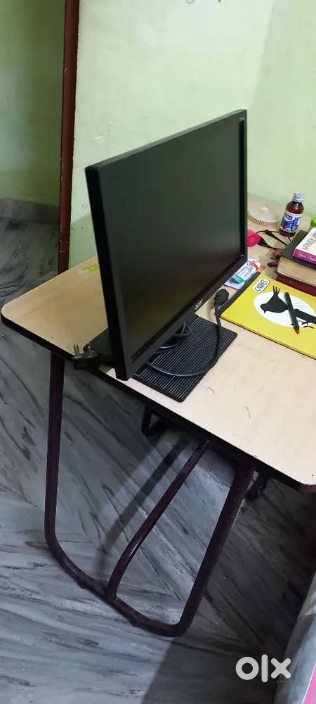 Acer 18 inch Led monitor for sale