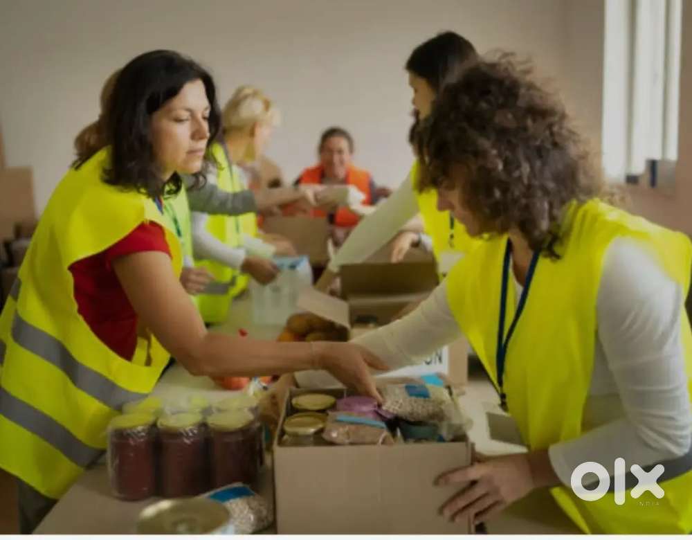 Sorting & Packing staff