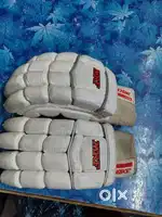 MRF BATTING GLOVES