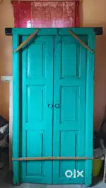 Door is good condition