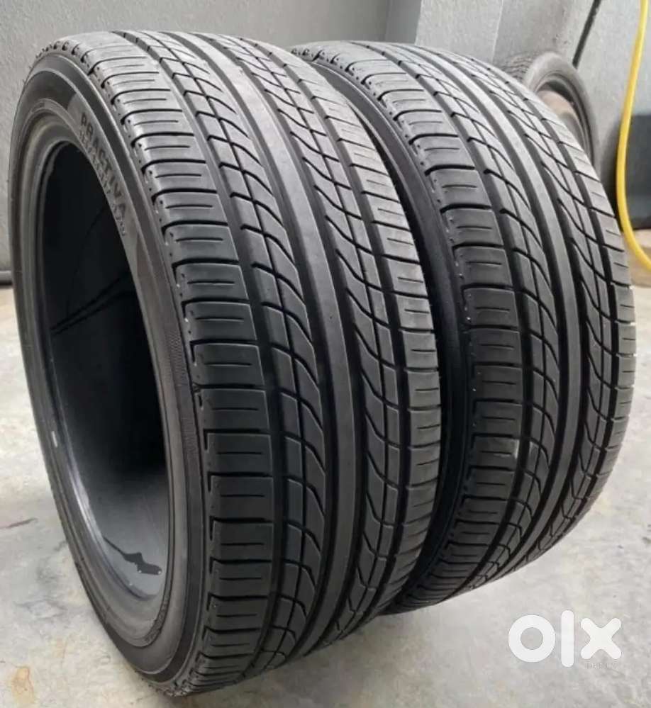 215 40 18 yokoham  full grip 2 tyres.