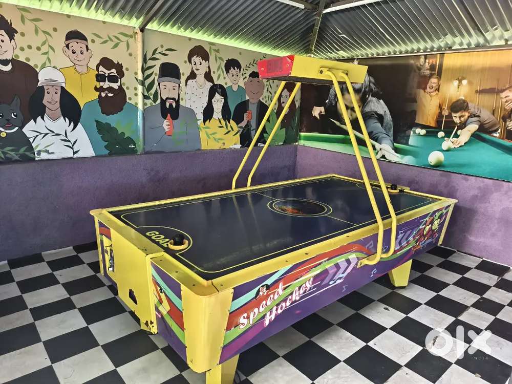 POOL TABLE & AIR HOCKEY TABLE