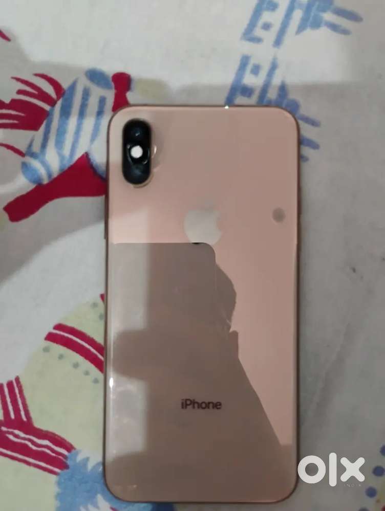 iPhone xs 64 gb not a single scratch 100 battery health new dalvai hai