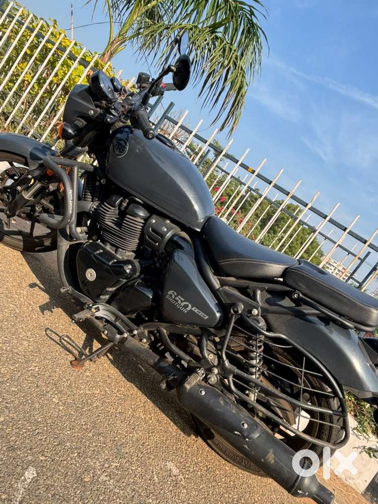ROYAL ENFIELD SHOTGUN650