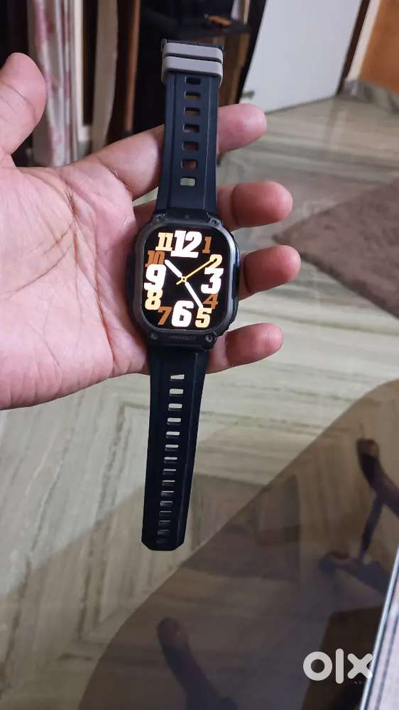 Fireboltt Smart watch 4 gb ram with SIM spot in warranty