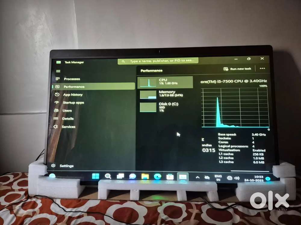 55 tuch screen i5 7th prosecer 256gb ssd 8gb ram with camera