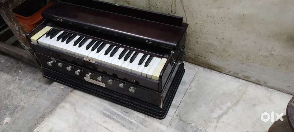Harmonium  New condition