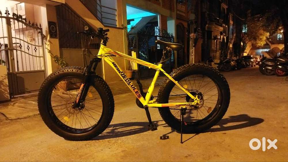 Hercules F26 fat bike with 21 gear and double disc front suspension