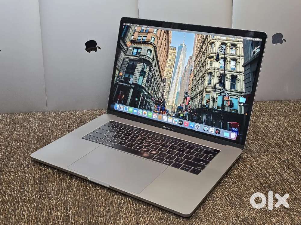 Apple Macbook Pro i7/16/512gb/5.5Gb Graphics  15inch Retina Touchbar