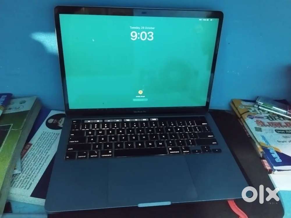 Macbook Pro 2020. 8 Gb 256 Gb. Space gray Color. Urgent money.